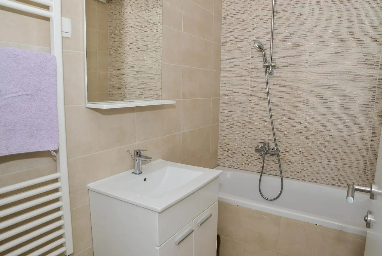 Apartment Leon Sa Privatnim Parkingom Zadar