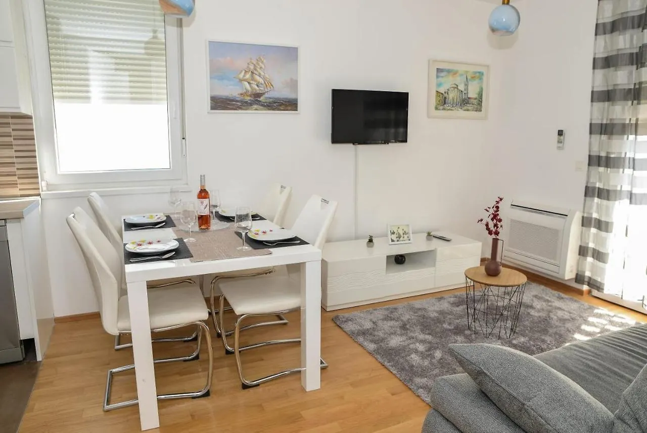 Apartment Leon Sa Privatnim Parkingom Zadar