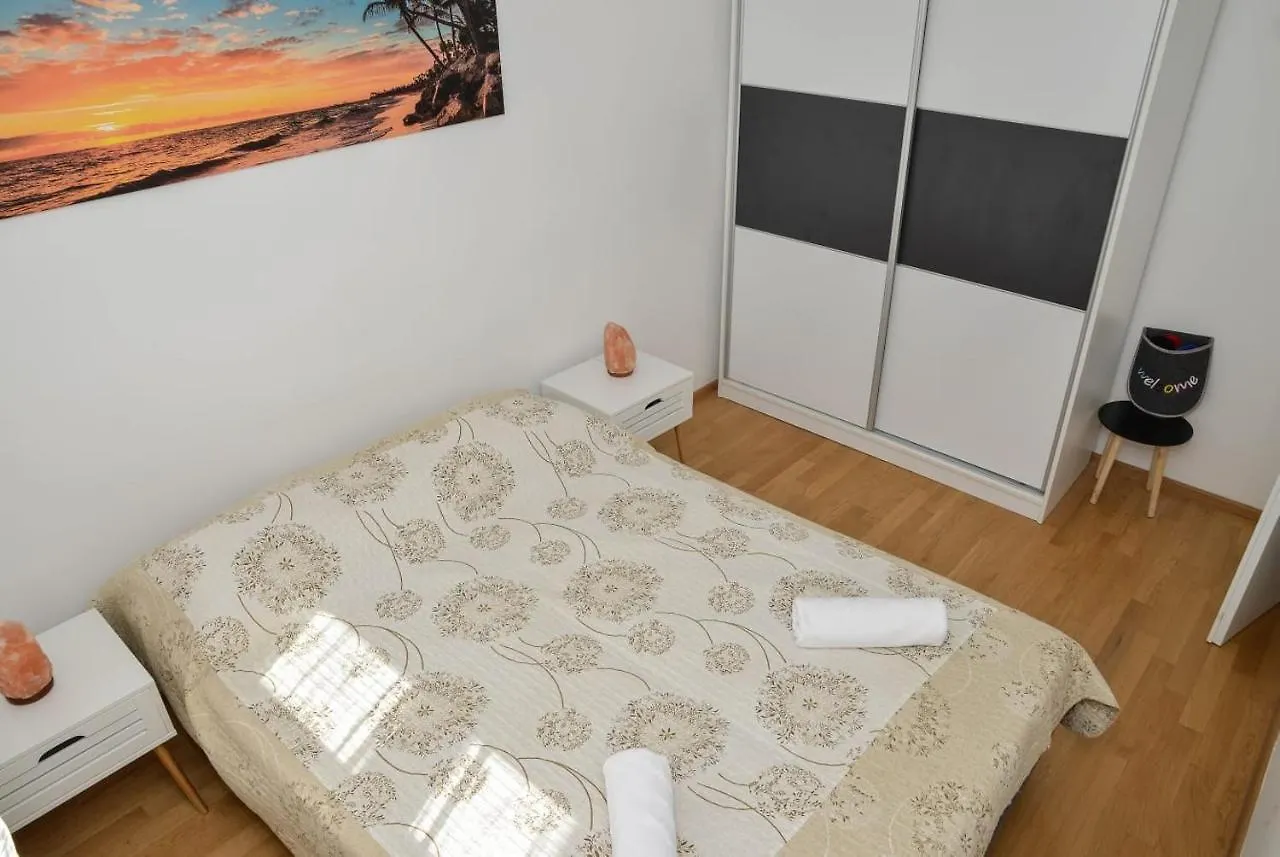 Apartment Leon Sa Privatnim Parkingom Zadar 0*,